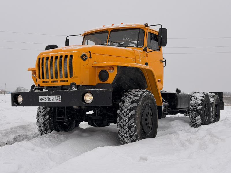 Продам: УРАЛ 4320 длиннобазовое шасси 6×6 2014 г